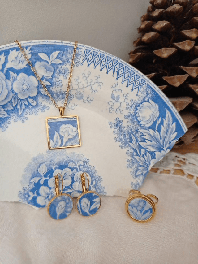 Collier et pendentif dorés "Jardinière"